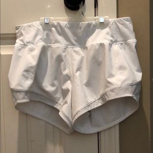 lulu lemon white shorts